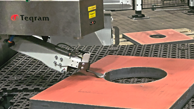 Automatisk fjerning av slagg med meiselverktøy