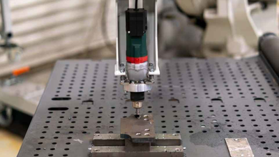 Fasing av hull (chamfering) med robot