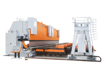 Ermaksan Heavy Duty kantpresse med løsning for automatisk håndtering av store plater.